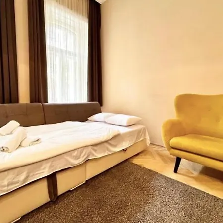 Basilica Center Apartment