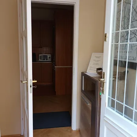 Basilica Center Appartement *
